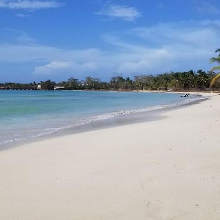 Pic-Nic Beach Corn Island Hotel Bagian luar foto