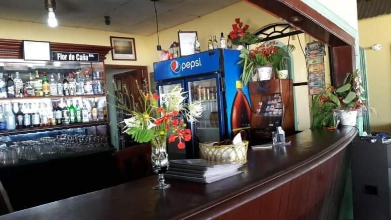Pic-Nic Beach Corn Island Hotel Bagian luar foto