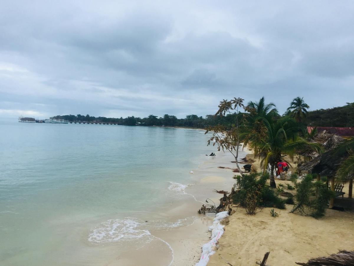 Pic-Nic Beach Corn Island Hotel Bagian luar foto