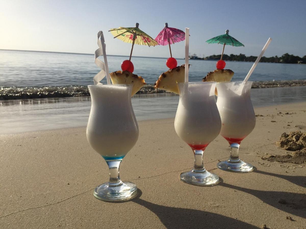 Pic-Nic Beach Corn Island Hotel Bagian luar foto