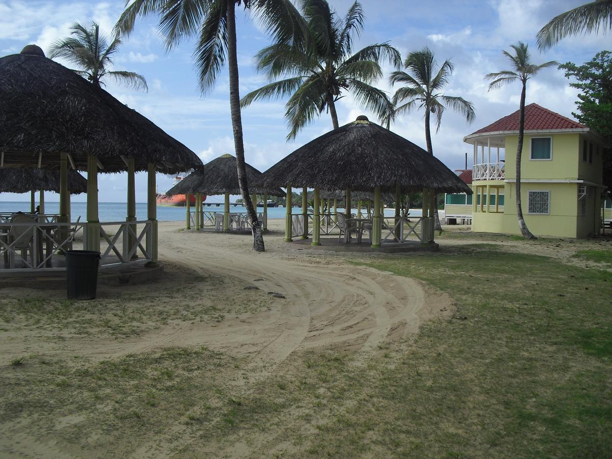 Pic-Nic Beach Corn Island Hotel Bagian luar foto