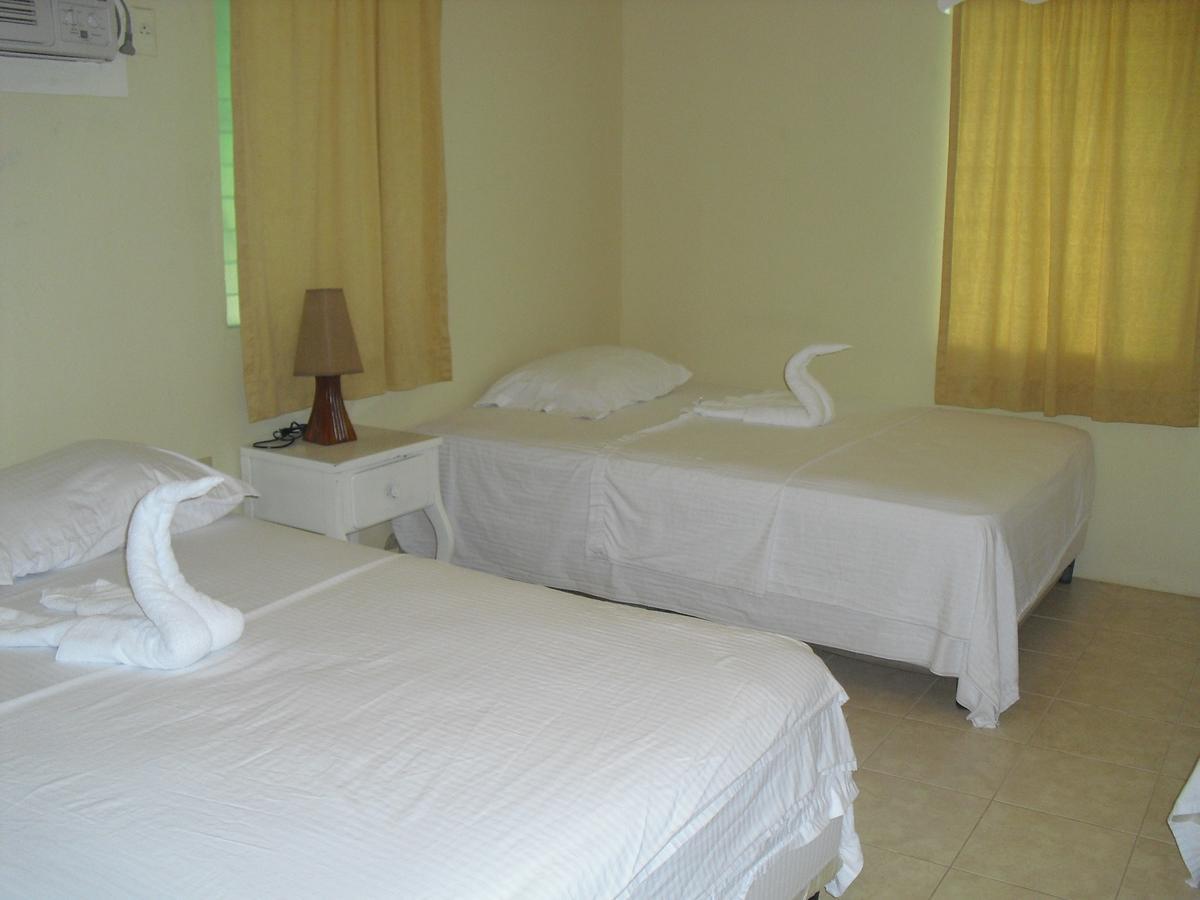 Pic-Nic Beach Corn Island Hotel Bagian luar foto